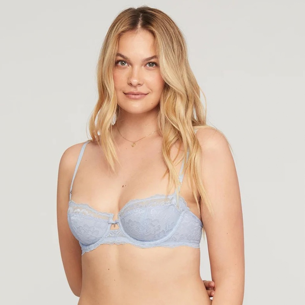 Montelle // Wanderlust Keyhole Balconette Lace Bra in Blue